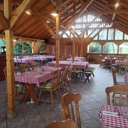 Pilisi Lovas Major, Bed & Breakfast